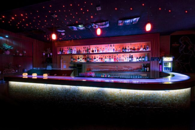 bar